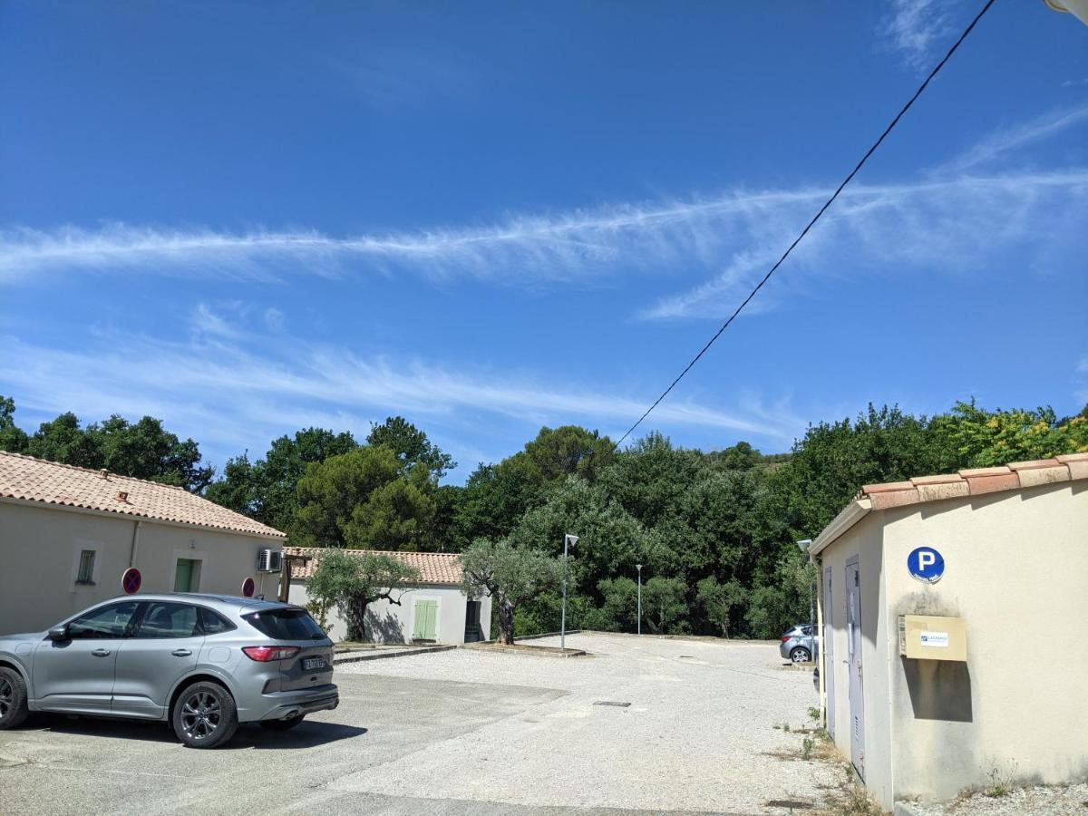 Maisonnette Dans Domaine Avec Piscine A Nyons, Pays Des Olives Luaran gambar