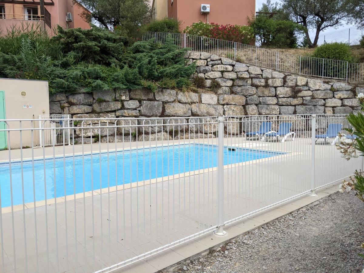 Maisonnette Dans Domaine Avec Piscine A Nyons, Pays Des Olives Luaran gambar